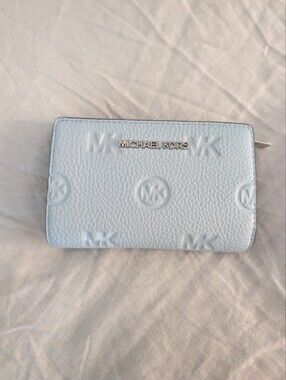 ​NWT Michael Kors Jet Set Travel MD Bifold Zip Coin Wallet Pale Ocean Blue